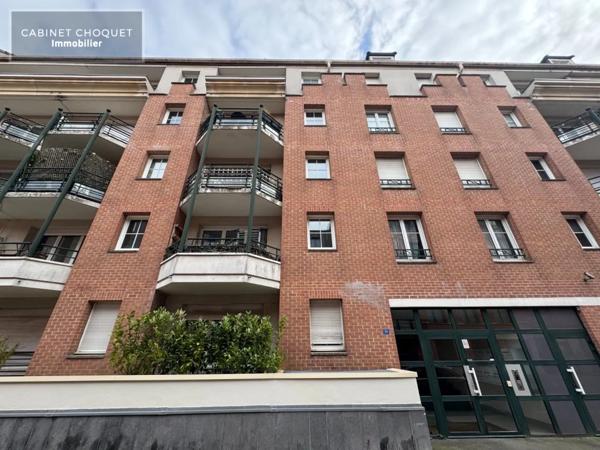 F3 AVEC TERRASSE ET PARKING EN RESIDENCE A LOUER - VIEUX-LILLE - 71 m 2 - 979 € charges comprises par mois