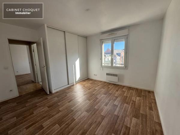 F3 AVEC TERRASSE ET PARKING EN RESIDENCE A LOUER - VIEUX-LILLE - 71 m 2 - 979 € charges comprises par mois