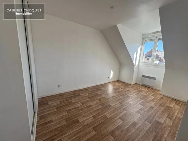 F3 AVEC TERRASSE ET PARKING EN RESIDENCE A LOUER - VIEUX-LILLE - 71 m 2 - 979 € charges comprises par mois