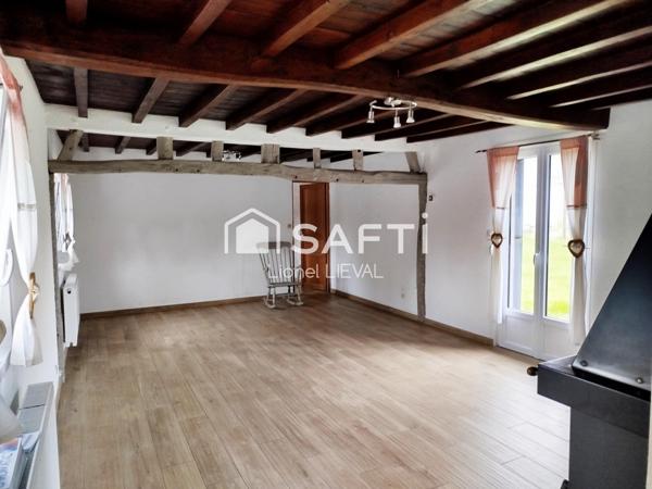 Magnifique Longère  restaurée avec soin .