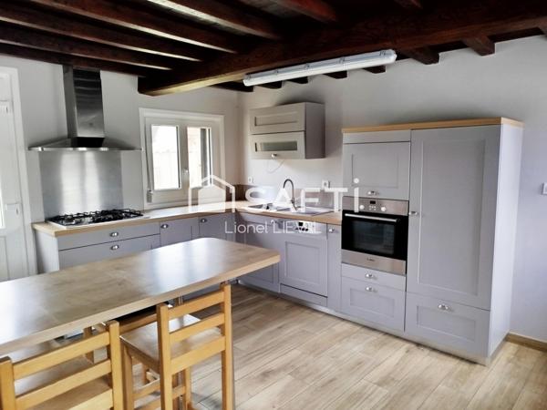 Magnifique Longère  restaurée avec soin .