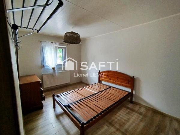 Magnifique Longère  restaurée avec soin .