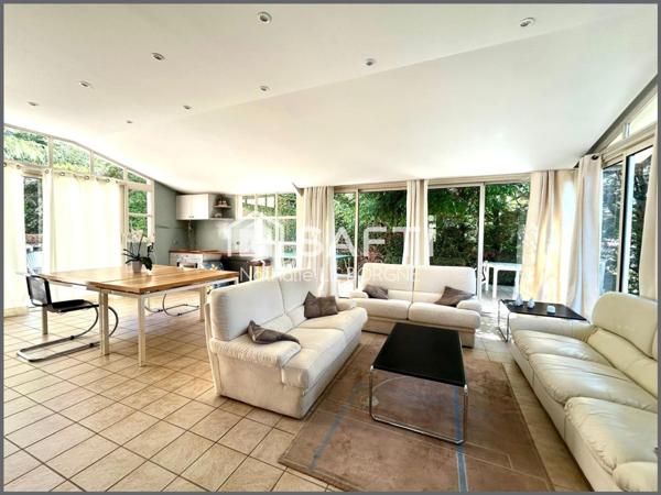 Belle villa 5 chambres danc parc arboré