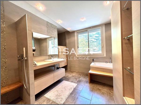 Belle villa 5 chambres danc parc arboré