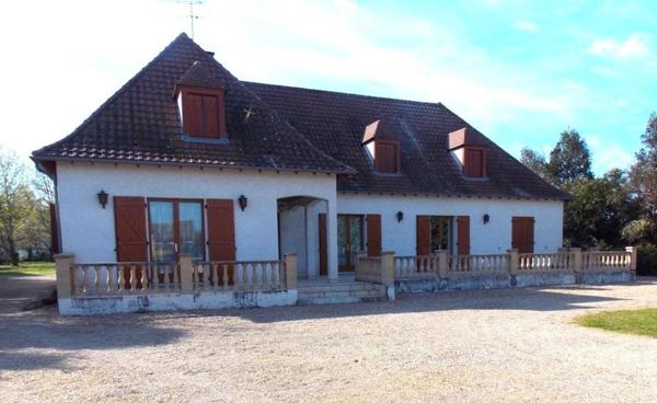Maison à BEAULON, 03230 - 7 pièces 220m²