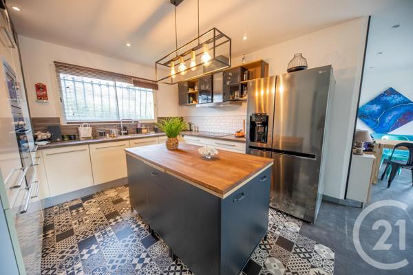 Maison à vendre  7 pièces - 266 m2 LE TAILLAN MEDOC - 33