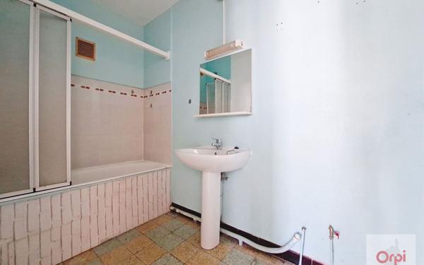 Appartement à louer    3 pièces •  Ajaccio