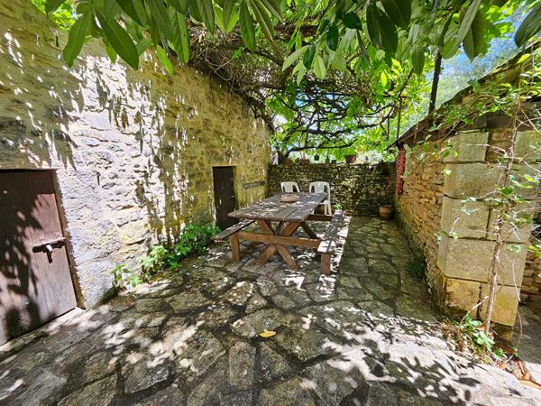 Authenticité, charme et potentiel à seulement 20 minutes de Périgueux Cubjac auvezere val d ans