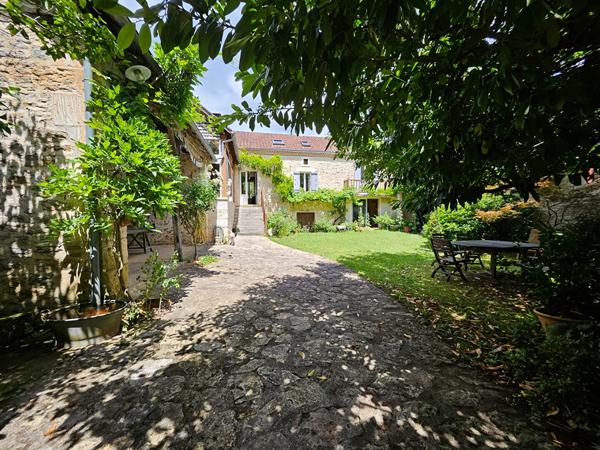 Authenticité, charme et potentiel à seulement 20 minutes de Périgueux Cubjac auvezere val d ans