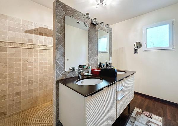 Belle maison de maitre 300 m² rénovée, avec un grand parc Montauban secteur Pouty