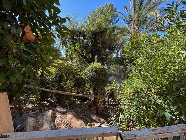 Appartement en rez de jardin surélevé 4 pièces le Cannet Mairie 82.3m²