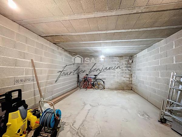 Maison familiale 8 pièces, 5 chambres, 186 m² habitables.