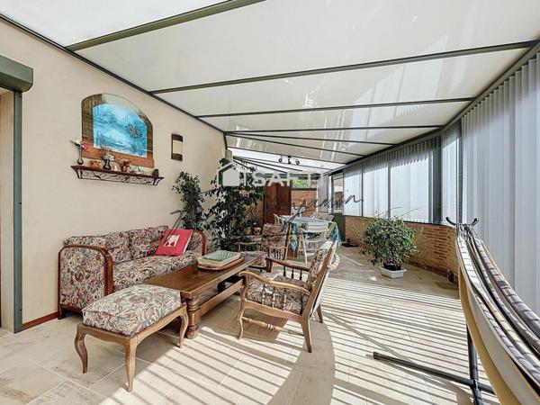 Maison familiale 8 pièces, 5 chambres, 186 m² habitables.