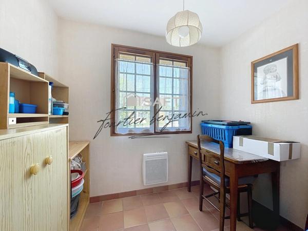 Maison familiale 8 pièces, 5 chambres, 186 m² habitables.