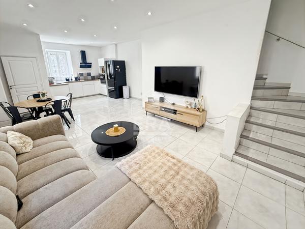 Les Pennes Mirabeau - Maison 4 pièces de 91 m2 (73 m2 carrez ) avec terrasse de 17m2