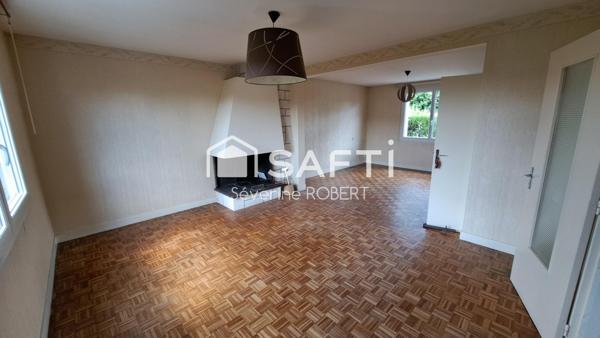 Ajustement du prix ! Maison familiale avec beau terrain clôturé