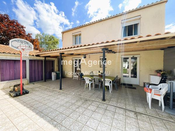 Maison à SAINT-FULGENT, 85250 - 6 pièces 115m²