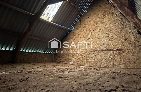 GROS POTENTIEL DE RENOVATION D'UN CORPS DE FERME EN PIERRE