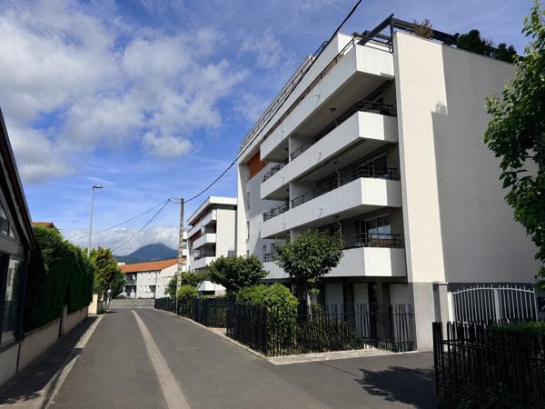 Studio 34,95m3 + terrasse 6m2 - Clermont-Ferrand - Les Cézeaux 105 000 € H.A.I.*