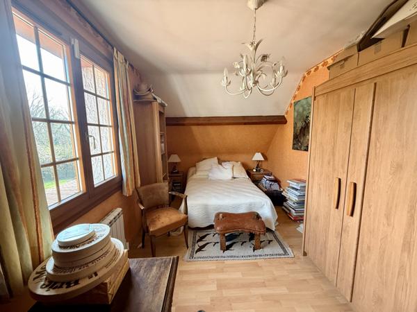 Pommeuse (77515) Grande maison familiale avec jardin et piscine