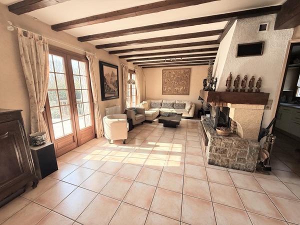 Pommeuse (77515) Grande maison familiale avec jardin et piscine