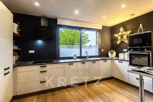 Maison de ville contemporaine avec garage