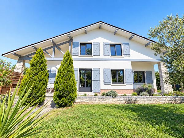 Maison familiale 260m² + T2 indépendant, garage