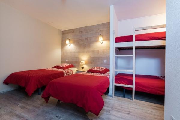 Immeuble 679 900 € Sazos 500 m² DPE C