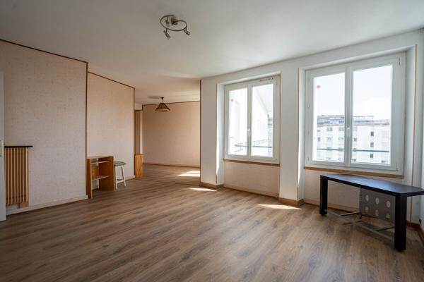 Appartement 5 pièces à vendre à Concarneau - Dernier étage, vue dégagée et aperçu mer 81 M² , Concarneau