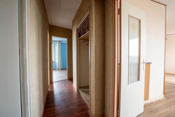 Appartement 5 pièces à vendre à Concarneau - Dernier étage, vue dégagée et aperçu mer 81 M² , Concarneau