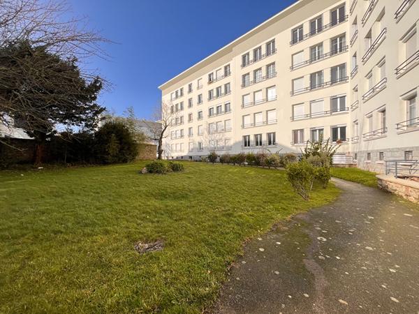 Appartement 5 pièces à vendre à Concarneau - Dernier étage, vue dégagée et aperçu mer 81 M² , Concarneau