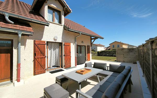 Maison à vendre    6 pièces • 130,82 m2 Saint-Genis-Pouilly