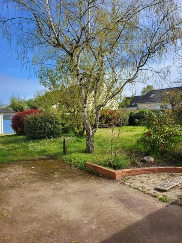 Terrain constructible et cloturé