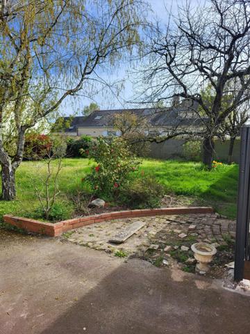 Terrain constructible et cloturé