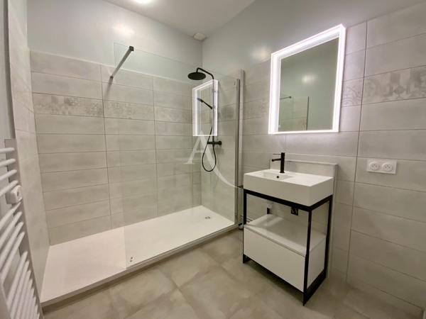 Maison Saint Genis De Saintonge 4 pièce(s) 102 m2