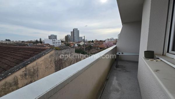 Appartement avec son balcon plein Sud à vendre 1 pièce BORDEAUX (33)