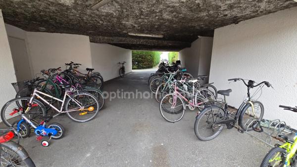 Appartement avec son balcon plein Sud à vendre 1 pièce BORDEAUX (33)