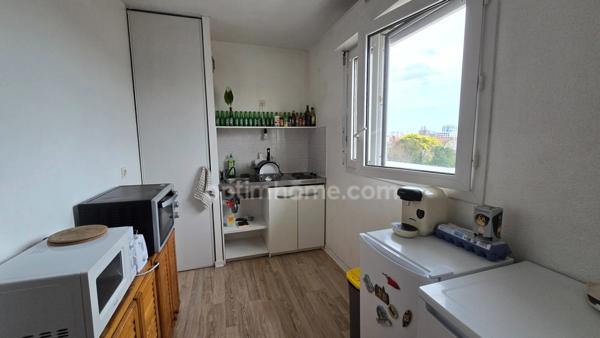 Appartement avec son balcon plein Sud à vendre 1 pièce BORDEAUX (33)