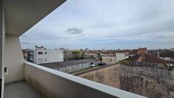 Appartement avec son balcon plein Sud à vendre 1 pièce BORDEAUX (33)