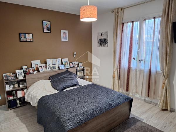 Maison individuelle avec piscine à La Roche Chalais 4 pièce(s) 97 m2.