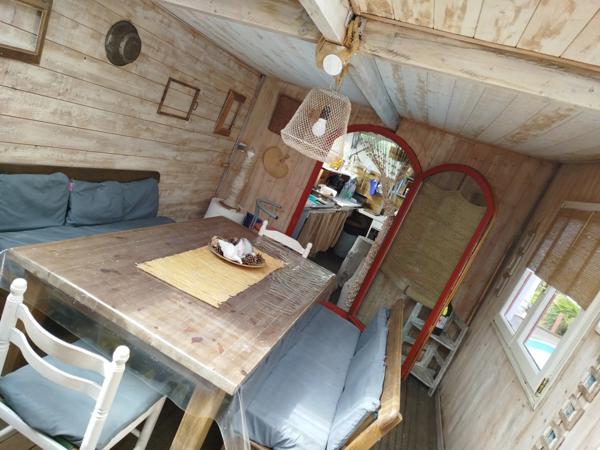 EXCLUSIVITE -PLEVIN- Charmante maison de 4 pièces sur sous-sol surélevé avec grand jardin arboré/paysager et plusieurs dépendances