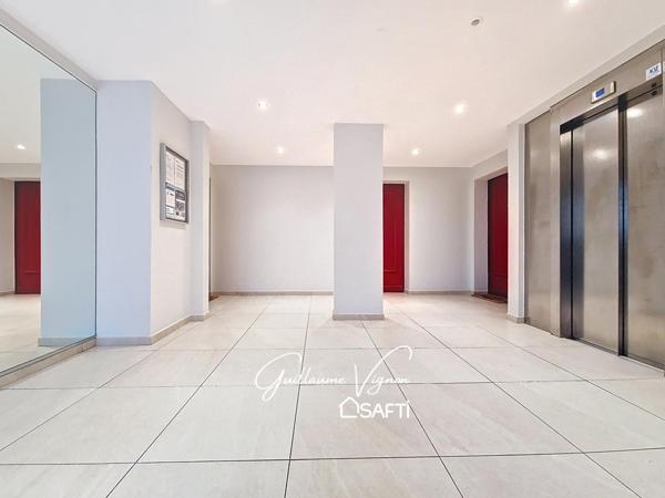 T3 traversant dans belle résidence arborée