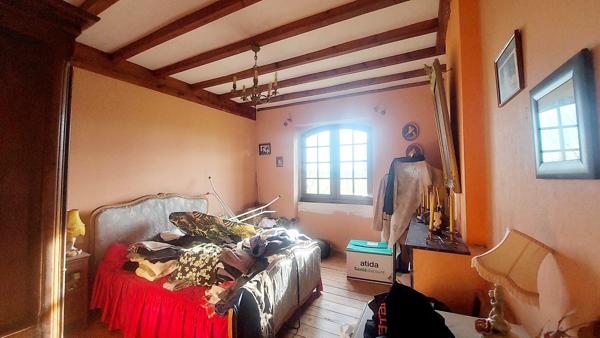 Maison ancienne 185 M2 avec garage, séchoir sur 5 000 M2