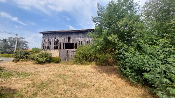 Maison ancienne 185 M2 avec garage, séchoir sur 5 000 M2