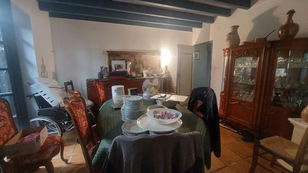 Maison ancienne 185 M2 avec garage, séchoir sur 5 000 M2