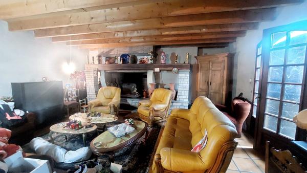 Maison ancienne 185 M2 avec garage, séchoir sur 5 000 M2