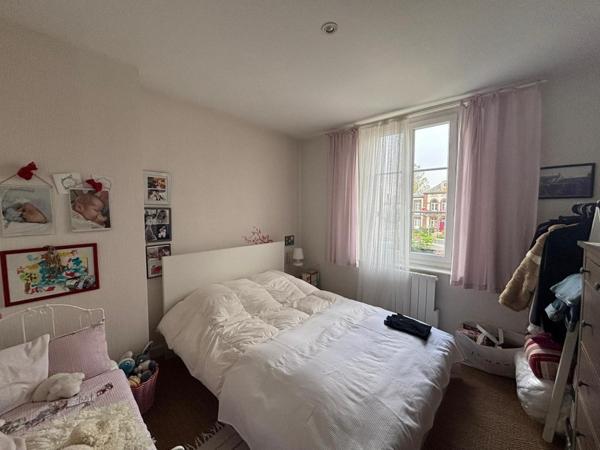 Joli restaurant traditionnel, clientèle fidèle