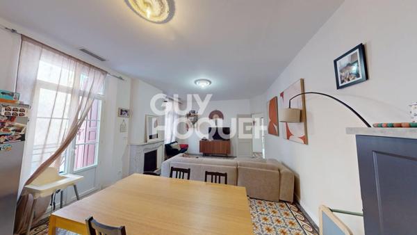 A vendre à PERPIGNAN (66000) Appartement, 5 pièces, 110 m² entièrement rénové.