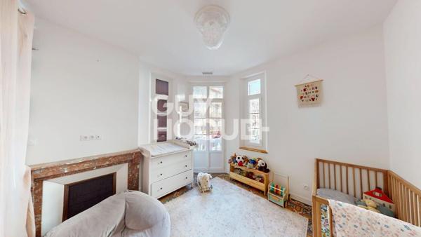 A vendre à PERPIGNAN (66000) Appartement, 5 pièces, 110 m² entièrement rénové.