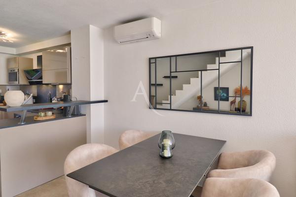 VILLA LUMINEUSE AU CALME DANS RESIDENCE SECURISEE AVEC PISCINE